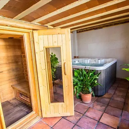 Sleeps 26 Pool * Albinyana