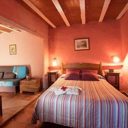 Sleeps 26 Pool Villa