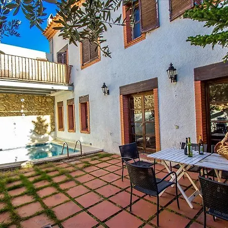 Sleeps 26 Pool Villa Albinyana