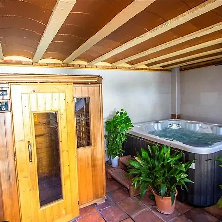 Sleeps 26 Pool * Albinyana