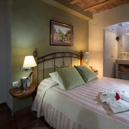 Sleeps 26 Pool * Albinyana