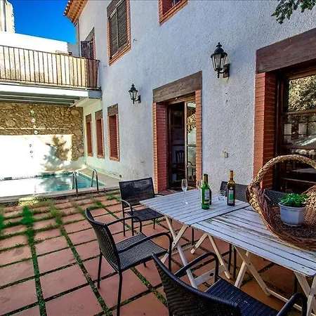 Sleeps 26 Pool Albinyana